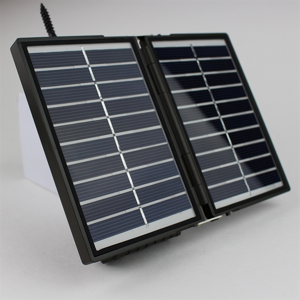 Solcelle med power bank til vildtkamera