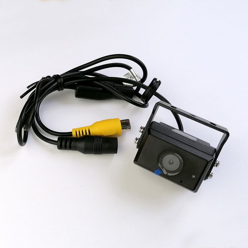 Bakkamerasæt med 5" skærm og kabelført kamera