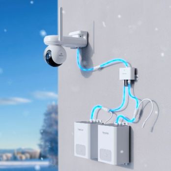 Reolink RLA-CD1 med to RLA-BP1 batteripakker